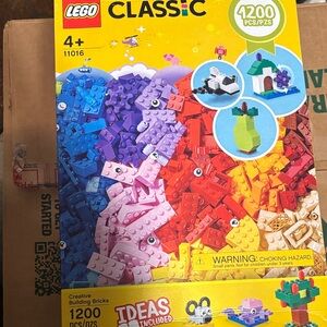 LEGO Classic 1200 pieces Building Set - Red, Blue, Yellow, Purple